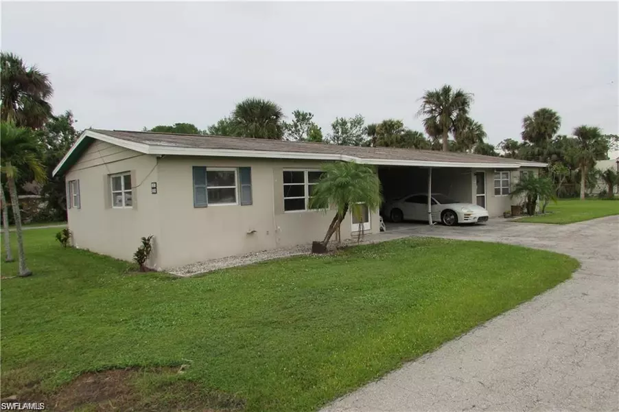 8032 Cleaves RD #8032, North Fort Myers, FL 33903