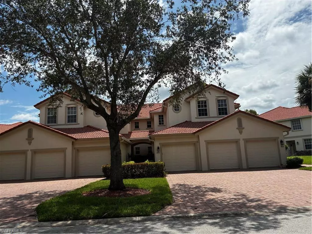 Fort Myers, FL 33908,16570 Crownsbury WAY #102