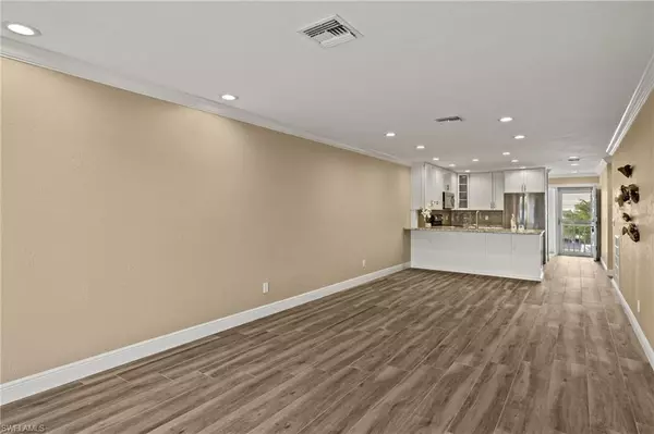 Cape Coral, FL 33904,4541 SE 5th PL #207