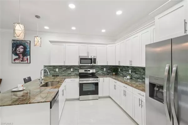 Fort Myers, FL 33905,595 Carolina AVE