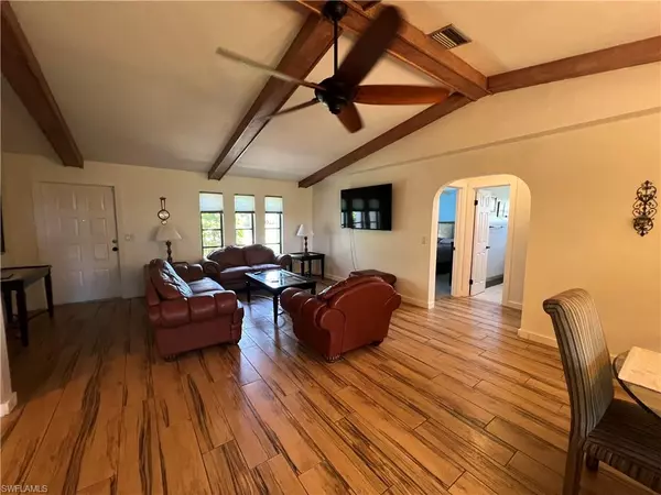 Cape Coral, FL 33990,430 SE 20th ST