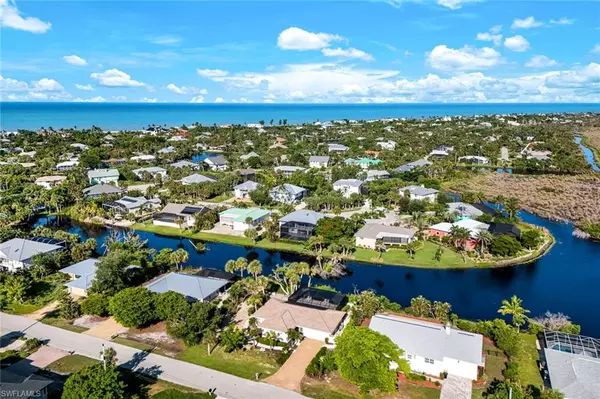 707 Durion CT, Sanibel, FL 33957