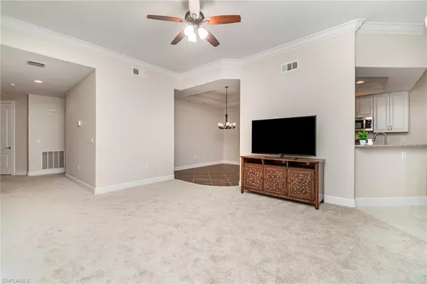 Fort Myers, FL 33908,6051 Jonathans Bay CIR #101