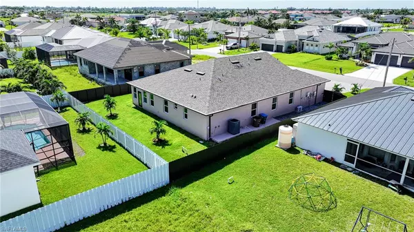 Cape Coral, FL 33993,3327 NW 1st ST