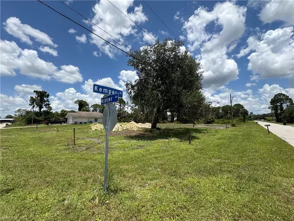 Fort Myers, FL 33905,3738 Kemper ST