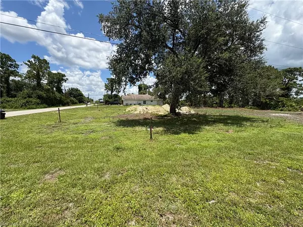 Fort Myers, FL 33905,3738 Kemper ST