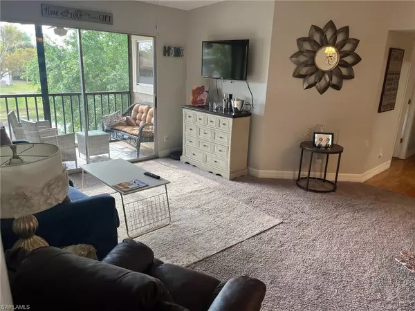 Fort Myers, FL 33908,6494 Royal Woods DR #6