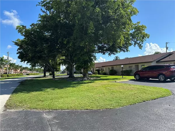 Cape Coral, FL 33904,4611 SE 5th PL #8