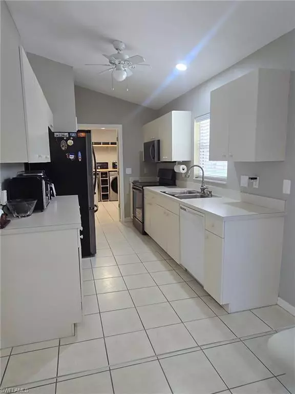Lehigh Acres, FL 33936,1642 Cheshire CIR N