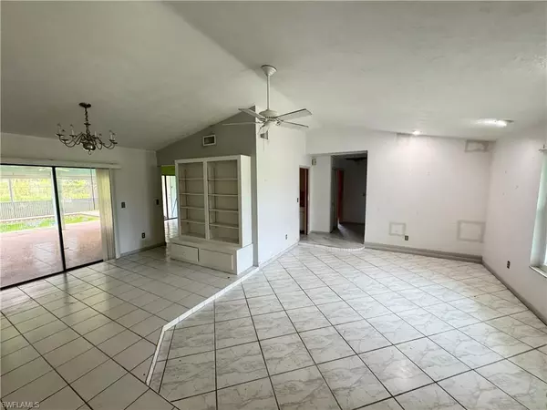 Lehigh Acres, FL 33972,512 Calvin AVE