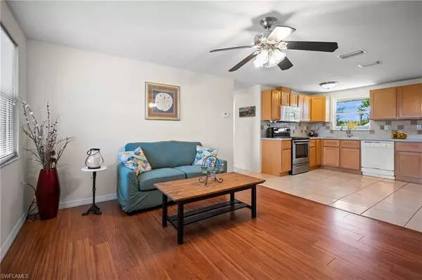 Englewood, FL 34223,231 Lakeview LN