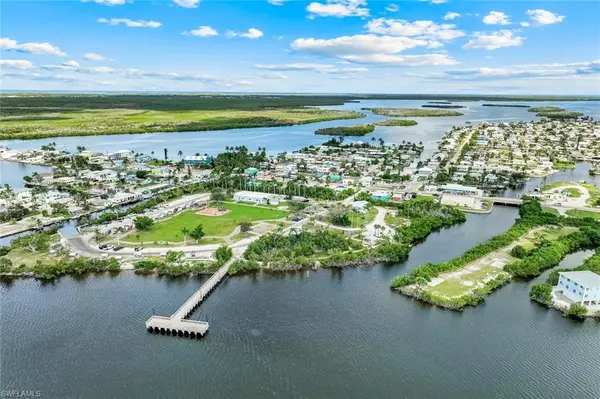 Matlacha, FL 33993,4547 Pine Island RD NW