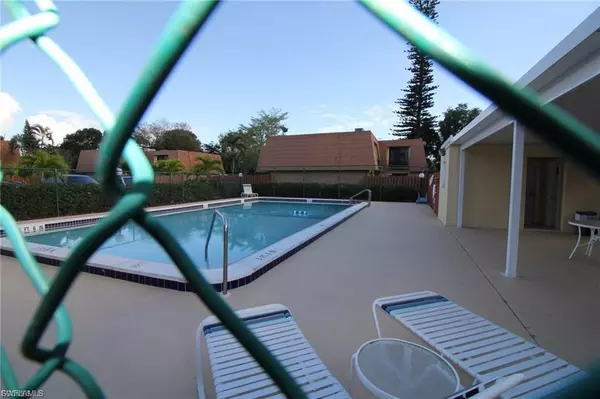 Fort Myers, FL 33907,1715 Park Meadows DR #4