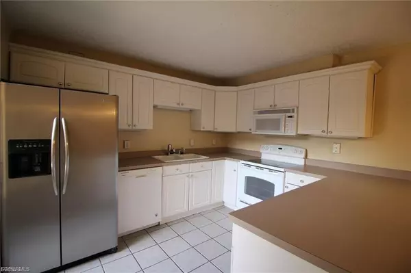 Fort Myers, FL 33907,1715 Park Meadows DR #4