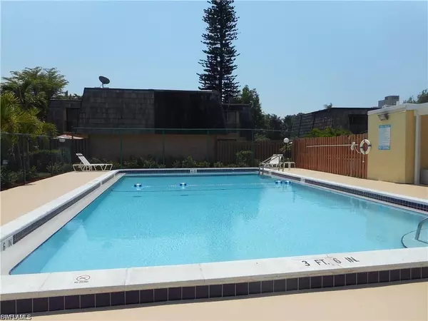 Fort Myers, FL 33907,1715 Park Meadows DR #4