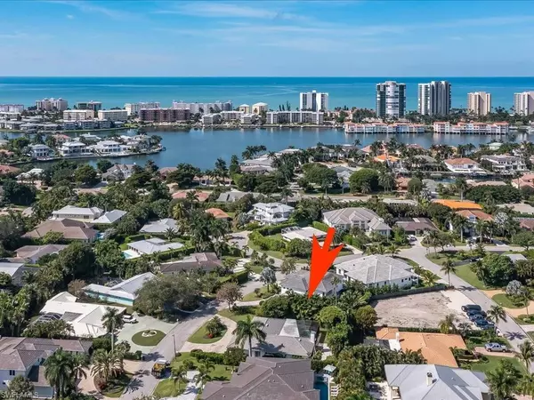 Naples, FL 34103,635 Fountainhead LN