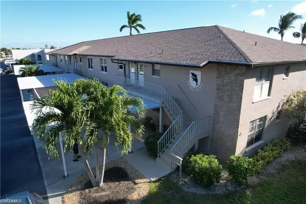 4563 SE 5th PL #205, Cape Coral, FL 33904