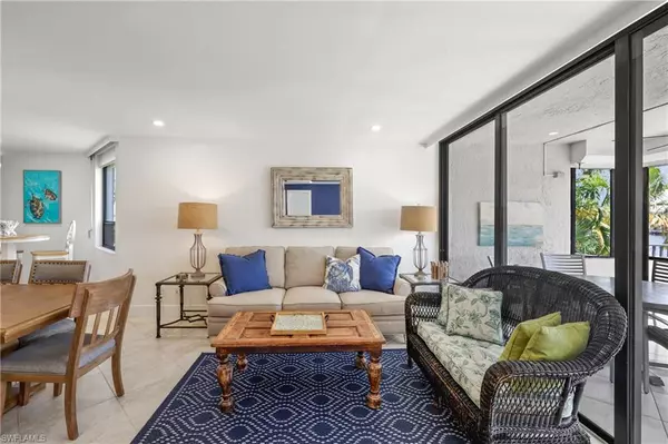 Naples, FL 34108,10562 Gulf Shore DR #101/102