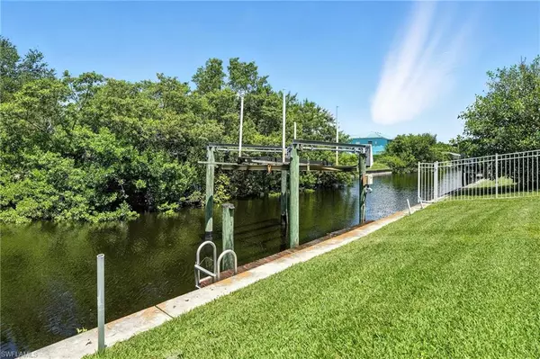 Cape Coral, FL 33990,2314 SE 18th AVE