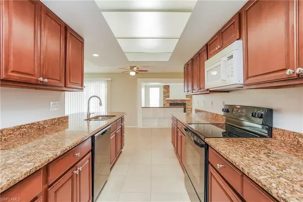 Cape Coral, FL 33904,605 SE 35th ST