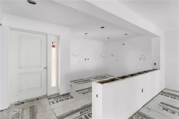 Fort Myers Beach, FL 33931,6660 Estero BLVD #104