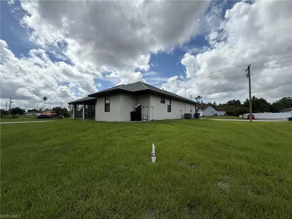 Lehigh Acres, FL 33936,2107 E 10th ST