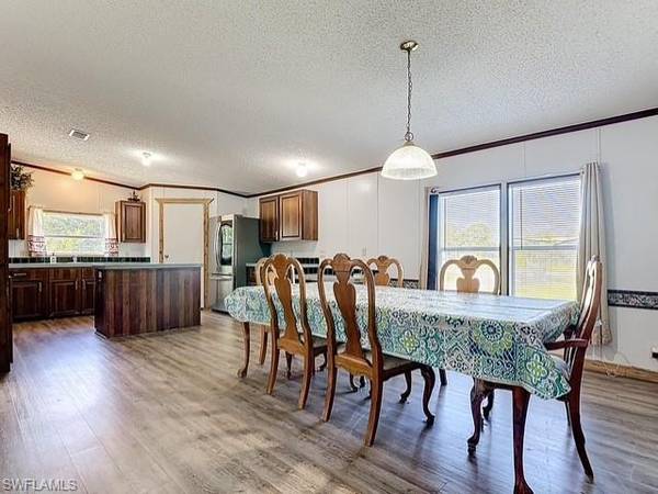 Labelle, FL 33935,1320 Seminole AVE