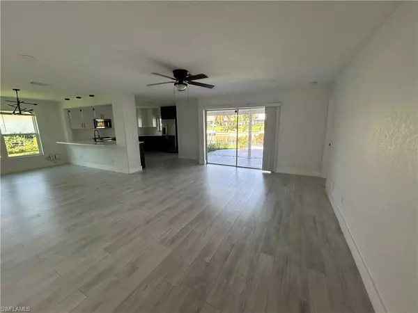 Cape Coral, FL 33990,1410-1414 SE 6th AVE #1414  LEFT SIDE