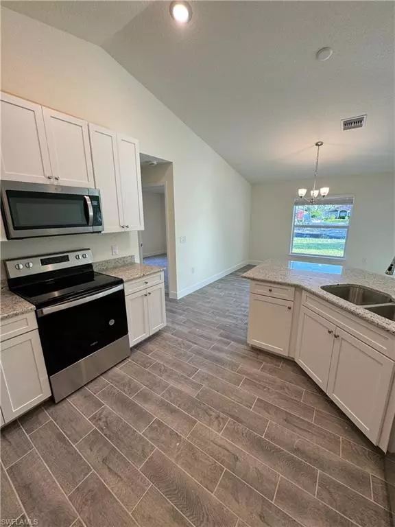 Lehigh Acres, FL 33976,3503 38th St SW #N/A