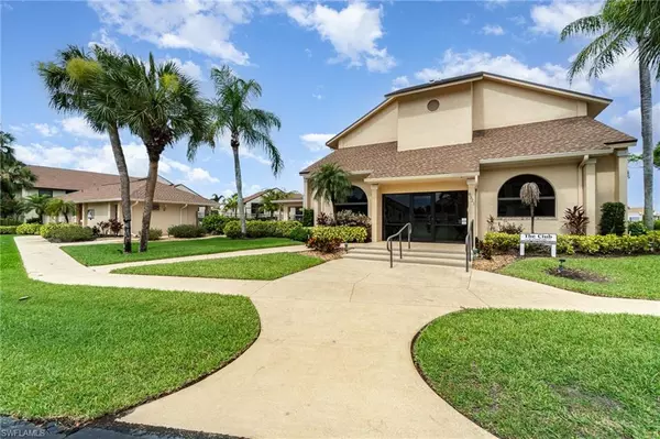 Fort Myers, FL 33919,8715 Charter Club CIR #3