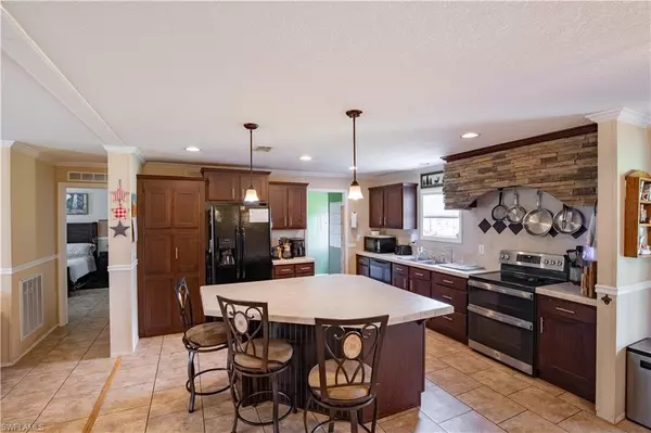 Clewiston, FL 33440,651 Montura AVE