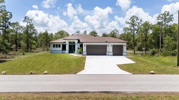 Lehigh Acres, FL 33936,121 Moore AVE