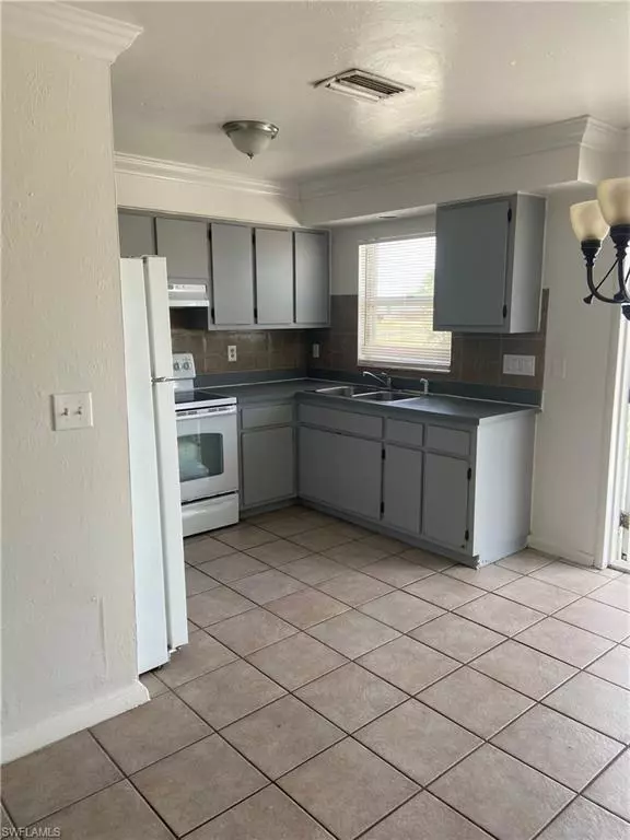 Cape Coral, FL 33909,1213 NE 8th TER