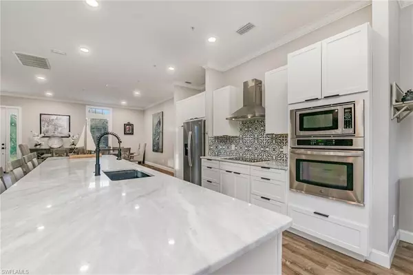 Alva, FL 33920,18161 Riverchase CT