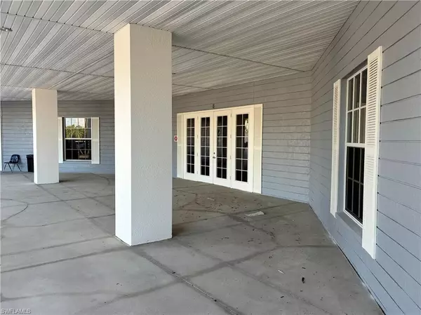 Port Charlotte, FL 33953,1032 Tamiami TRL #6