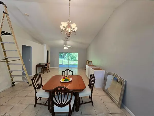 Lehigh Acres, FL 33973,4726-4728 14th ST SW