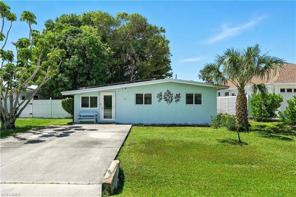736 92nd AVE N, Naples, FL 34108