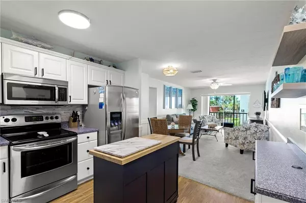 Sarasota, FL 34242,915 Beach RD #215