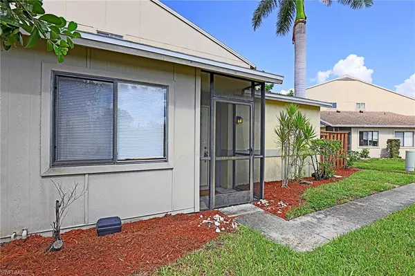 Fort Myers, FL 33919,5274 Cedarbend DR #3