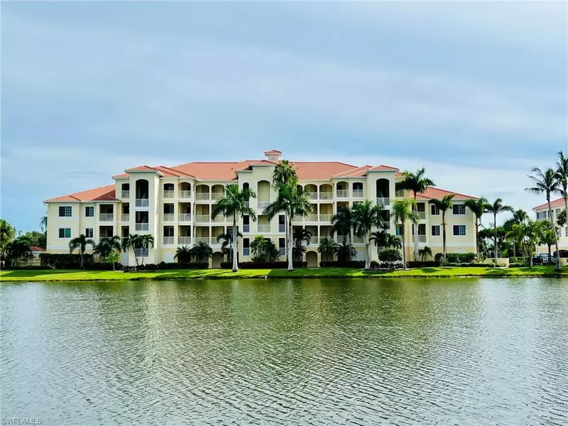 20061 Sanibel View CIR #204, Fort Myers, FL 33908