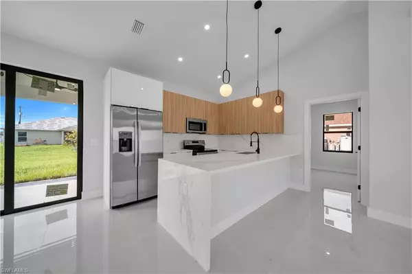 Cape Coral, FL 33993,1739 NW 19th ST