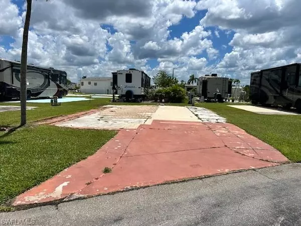 Fort Myers, FL 33908,19681 Summerlin Rd. G-126