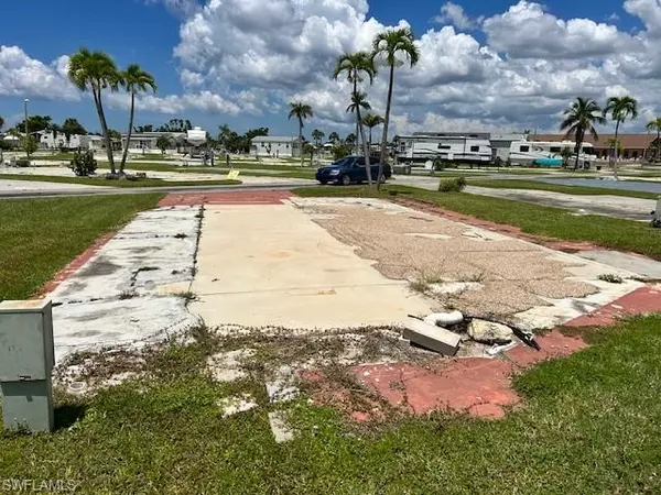 Fort Myers, FL 33908,19681 Summerlin Rd. G-126