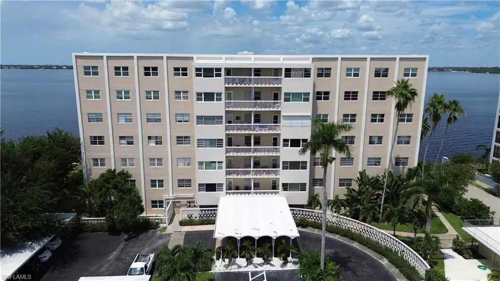 1900 Clifford ST #201, Fort Myers, FL 33901