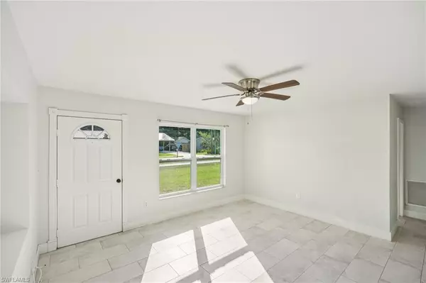 Fort Myers, FL 33967,18472 Iris RD