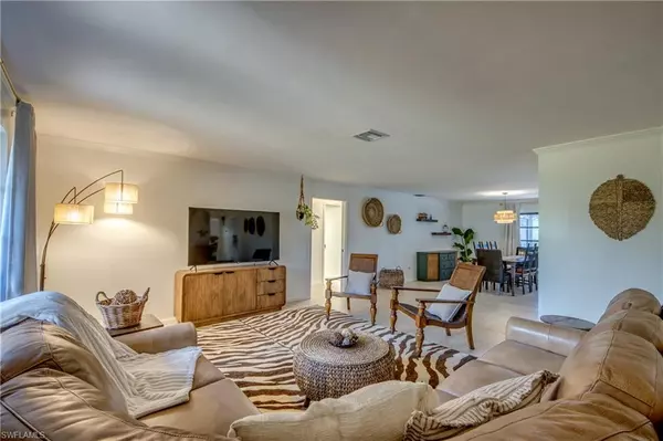 Cape Coral, FL 33990,1220 SE 19th LN