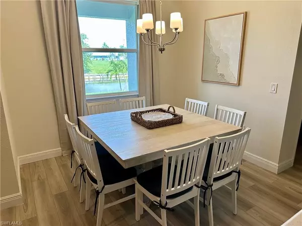 Cape Coral, FL 33990,926 SE 23rd PL