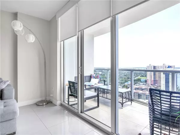 Fort Myers, FL 33916,3000 Oasis Grand BLVD #2905