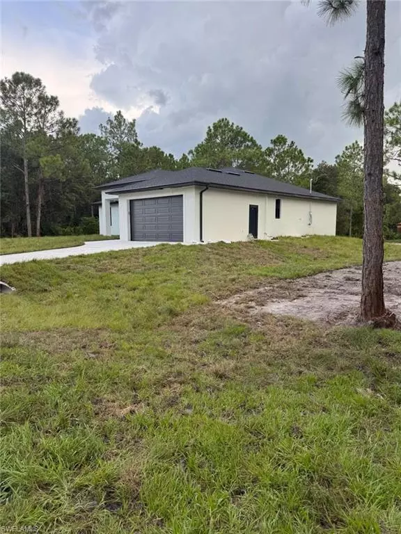 Alva, FL 33920,2217 Jefferson AVE