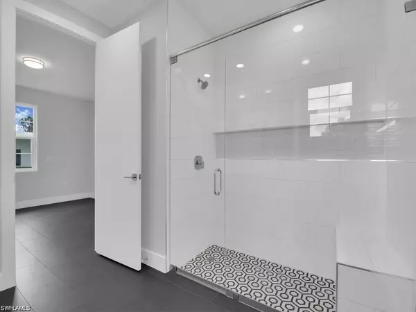 Lehigh Acres, FL 33973,4548-4550 29th ST SW